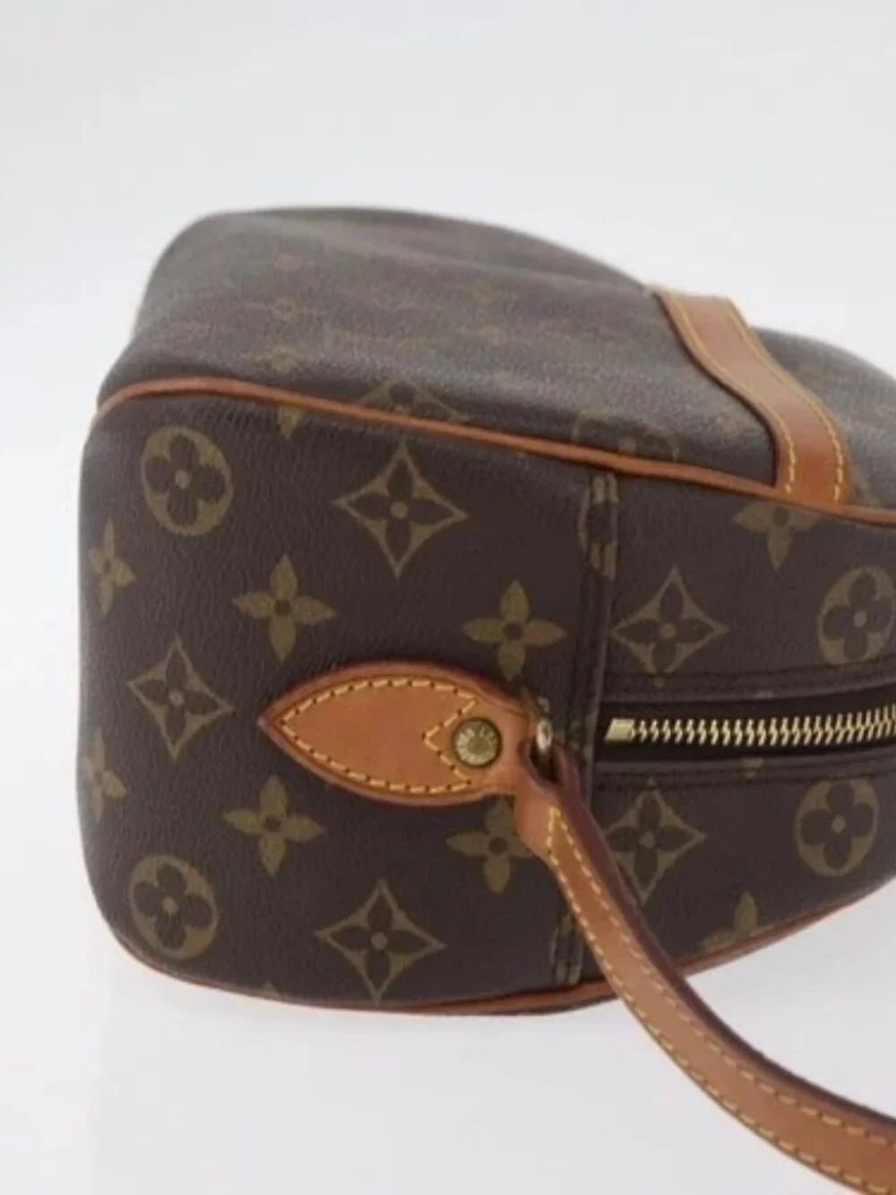 LOUIS VUITTON Monogram Blois Shoulder Bag M51221 LV Auth 175030A